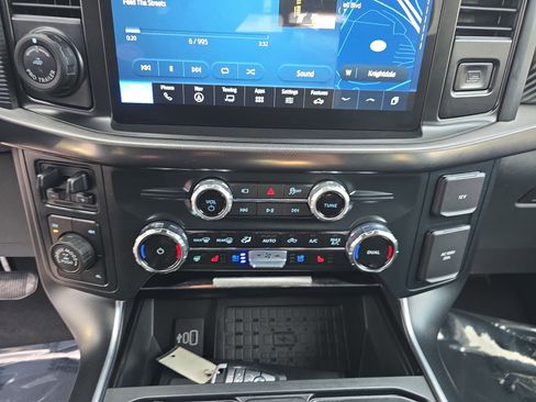 Used 2025 Ford F150 Raptor image 23