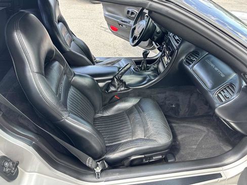 Used 2004 Chevrolet Corvette Coupe w/ Preferred Equipment Group image 14