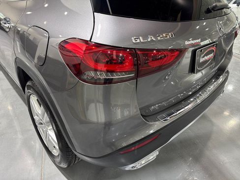 Used 2021 Mercedes-Benz GLA 250 4MATIC image 42