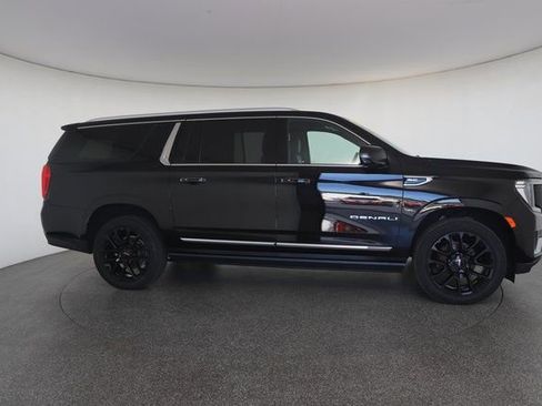 Used 2022 GMC Yukon XL Denali image 23