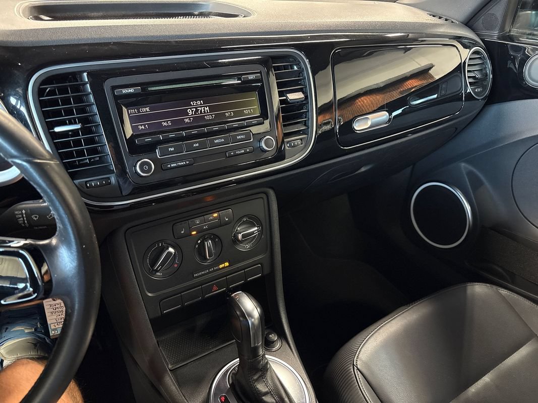 Used 2013 Volkswagen Beetle 2.5 FWD image 31