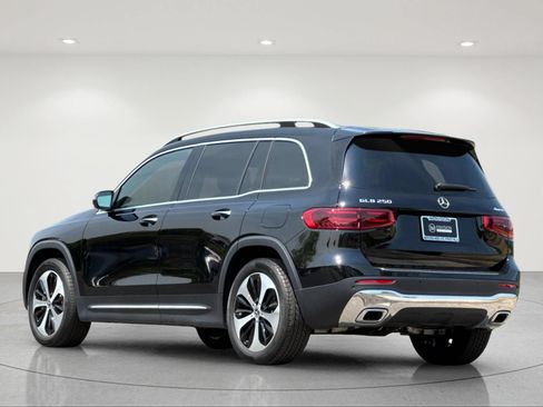 Certified 2024 Mercedes-Benz GLB 250 4MATIC image 3