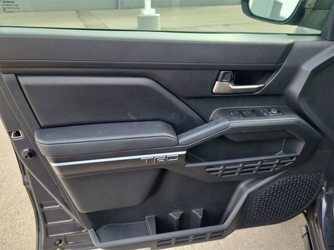 Used 2025 Toyota Tacoma TRD Off-Road image 19