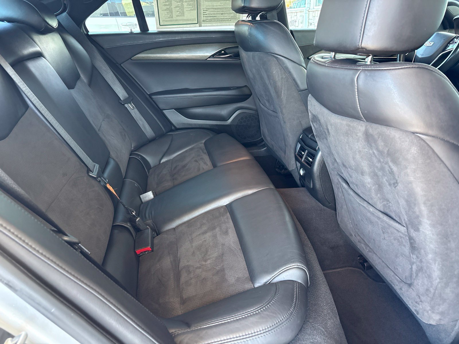 Used 2017 Cadillac ATS V w/ Luxury Package RWD image 19