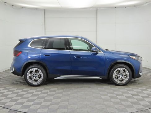 Certified 2025 BMW X1 xDrive28i w/ Premium Package image 3