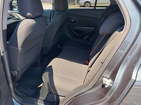 Used 2022 Chevrolet Trax LS w/ Tint and Cruise Package image 14