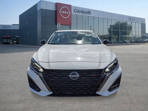 New 2025 Nissan Altima 2.5 SR w/ SR Premium Package image 8