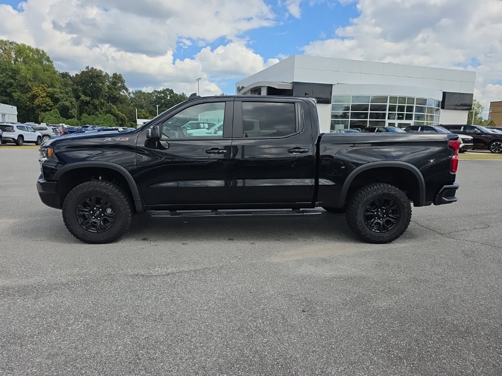 Used 2025 Chevrolet Silverado 1500 ZR2 AWD/4WD image 4