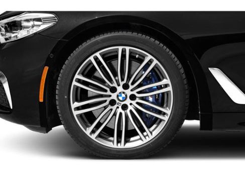 Used 2019 BMW M550i xDrive w/ Premium Package AWD/4WD image 14