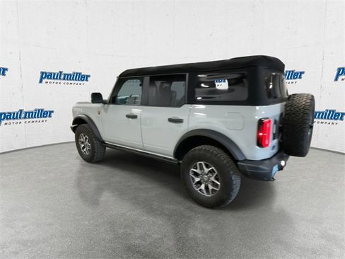 Used 2023 Ford Bronco Badlands image 8