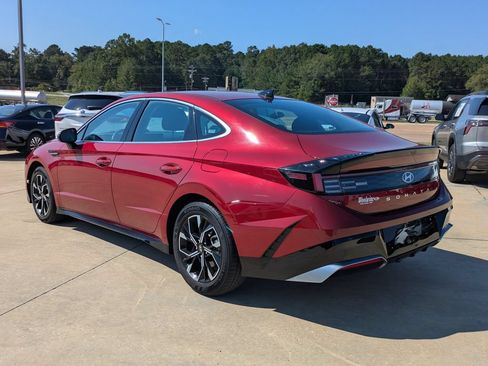 Used 2025 Hyundai Sonata SEL FWD image 3