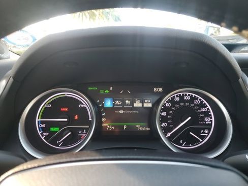 Certified 2021 Toyota Camry XLE w/ Navigation Upgrade Package image 17