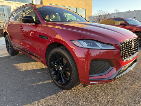Certified 2026 Jaguar F-PACE R-Dynamic S image 9