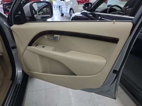 Used 2013 Volvo XC70 3.2 AWD/4WD image 12