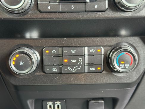 Used 2019 Ford F250 XL w/ Power Equipment Group AWD/4WD image 25