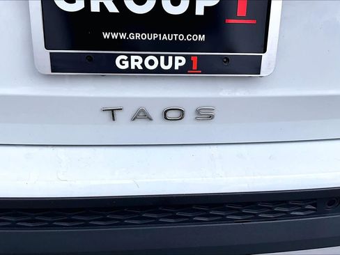 Used 2023 Volkswagen Taos SEL image 31