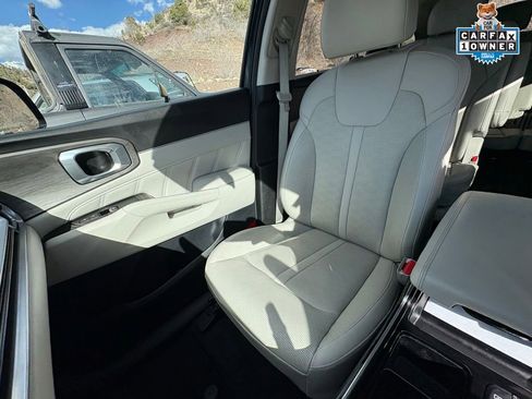 Certified 2025 Kia Sorento SX image 20