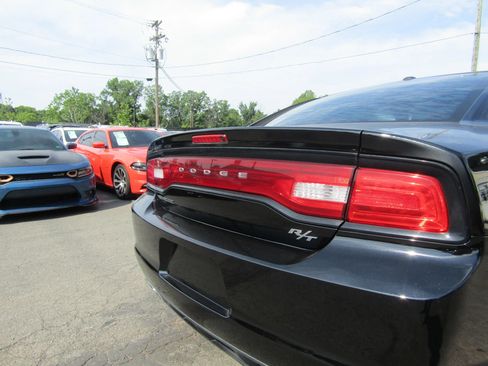 Used 2014 Dodge Charger R/T RWD image 9