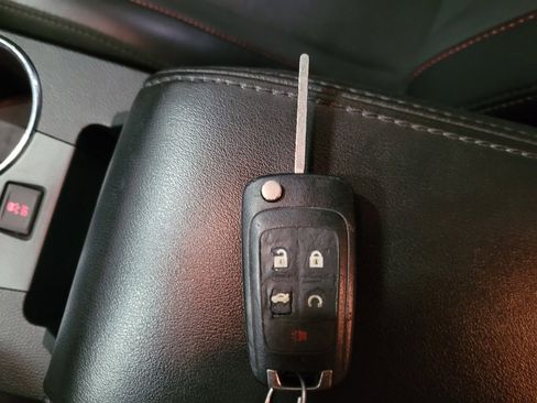 Used 2017 GMC Terrain SLT w/ Open Road Package image 32