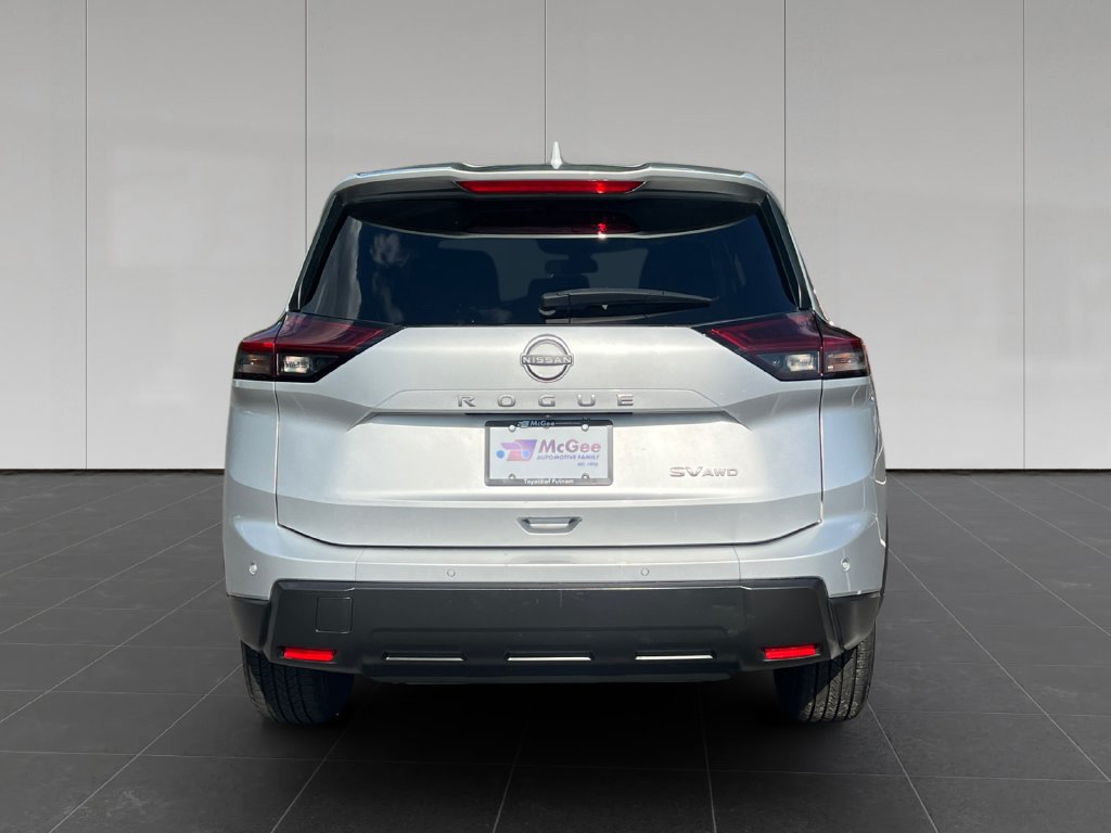 Used 2024 Nissan Rogue SV AWD/4WD image 4