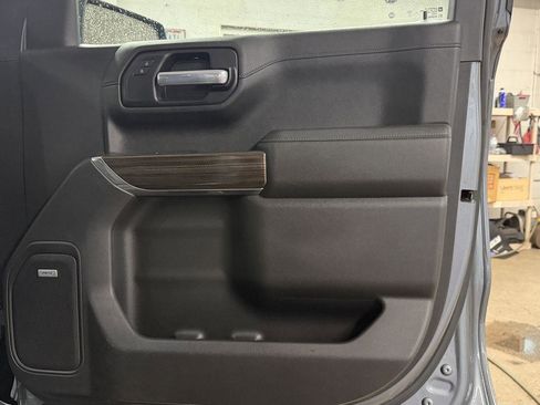 Used 2021 Chevrolet Silverado 1500 LT Trail Boss w/ Convenience Package II image 19