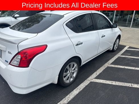 Used 2016 Nissan Versa FWD image 3