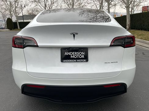 Used 2023 Tesla Model Y Long Range image 8