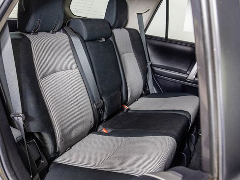 Used 2015 Toyota 4Runner SR5 image 38