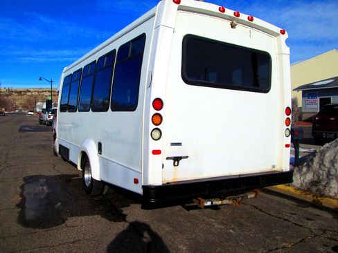 Used 2016 Ford E-450 and Econoline 450 Super Duty w/ Shuttle Bus Prep Package image 5