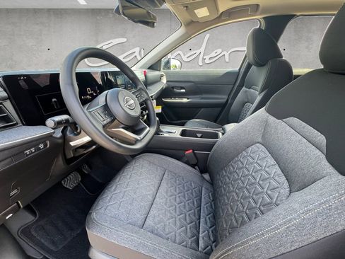 New 2026 Nissan Kicks SV FWD image 20