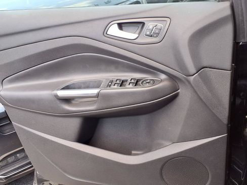 Used 2017 Ford Escape Titanium w/ Equipment Group 301A AWD/4WD image 16