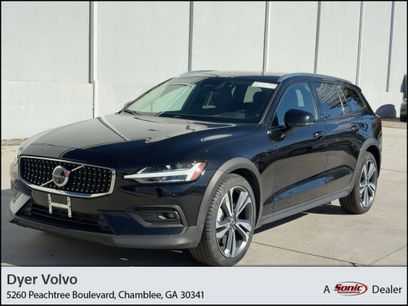 Certified 2025 Volvo V60 B5 Cross Country Plus