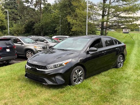 Used 2023 Kia Forte LXS FWD image 1