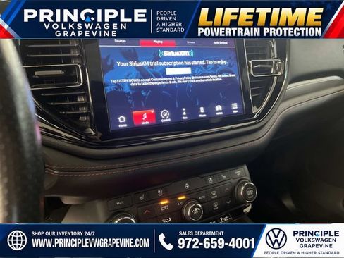 Used 2024 Dodge Durango GT RWD image 19