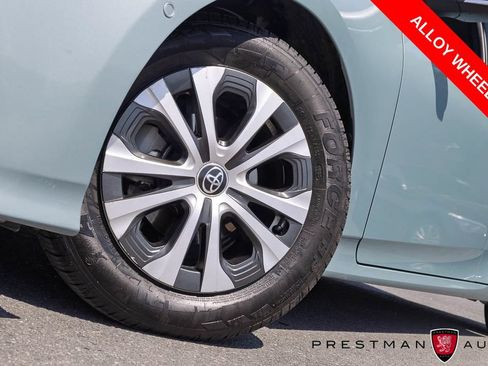 Used 2022 Toyota Prius LE AWD/4WD image 8