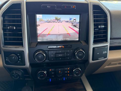 Used 2019 Ford F150 Lariat w/ Equipment Group 501A Mid AWD/4WD image 10