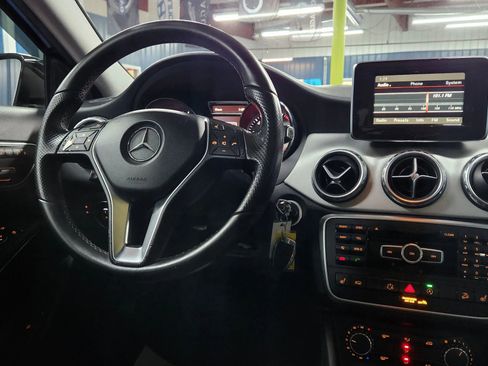 Used 2015 Mercedes-Benz GLA 250 GLA 250 4MATIC Sport Utility 4 image 35