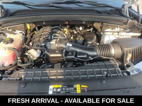 Used 2023 Jeep Grand Cherokee L Limited AWD/4WD image 16