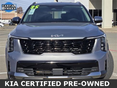 Certified 2025 Kia Sorento EX image 2