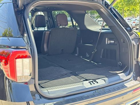Used 2025 Ford Explorer Platinum w/ Ultimate Package RWD image 34