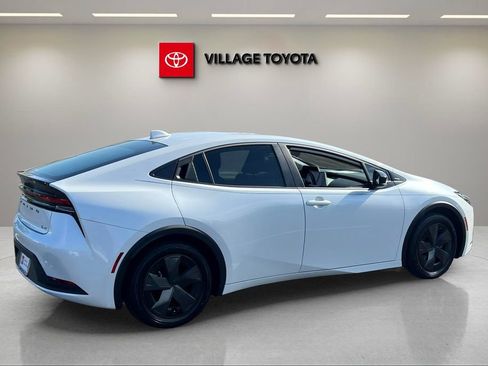 Certified 2024 Toyota Prius LE FWD image 5