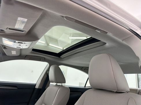Used 2016 Lexus ES 350 w/ Premium Package w/Wood Trim FWD image 15