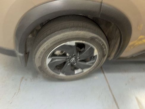 Used 2024 Nissan Rogue SV image 10