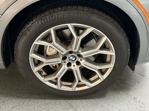 Used 2024 BMW X7 xDrive40i w/ Executive Package AWD/4WD image 13