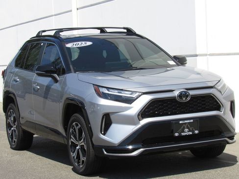 Certified 2025 Toyota RAV4 XSE w/ Weather Package AWD/4WD image 2