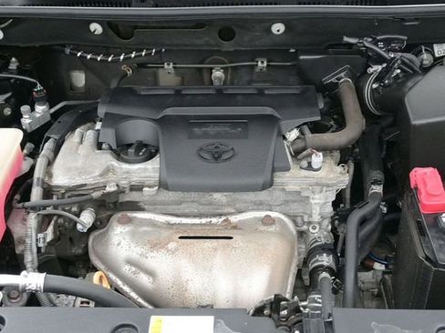 Used 2018 Toyota RAV4 XLE image 20