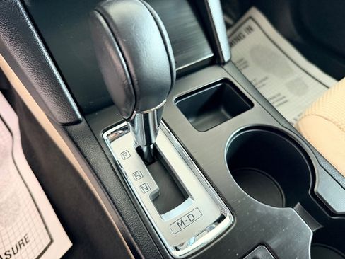 Used 2019 Subaru Outback 2.5i Premium image 11