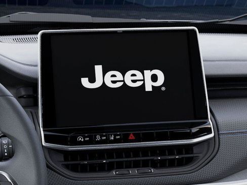 New 2026 Jeep Compass Latitude AWD/4WD image 18