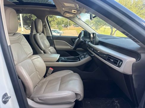 Used 2020 Lincoln Aviator Reserve w/ Equipment Group 201A RWD image 11