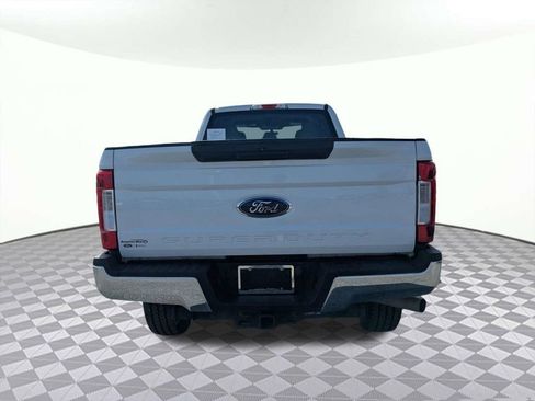 Used 2019 Ford F250 XL w/ XL Value Package AWD/4WD image 4